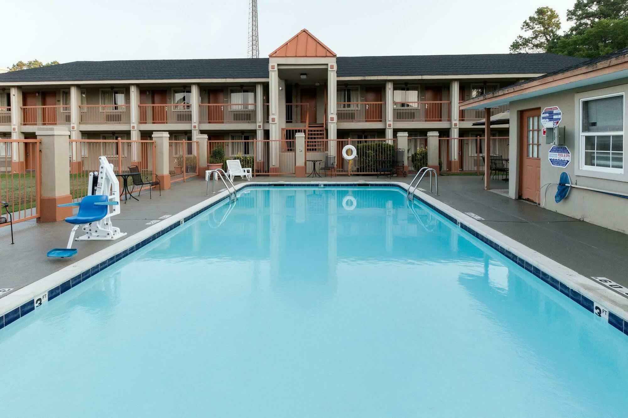 Quality Inn & Suites Lufkin Eksteriør billede